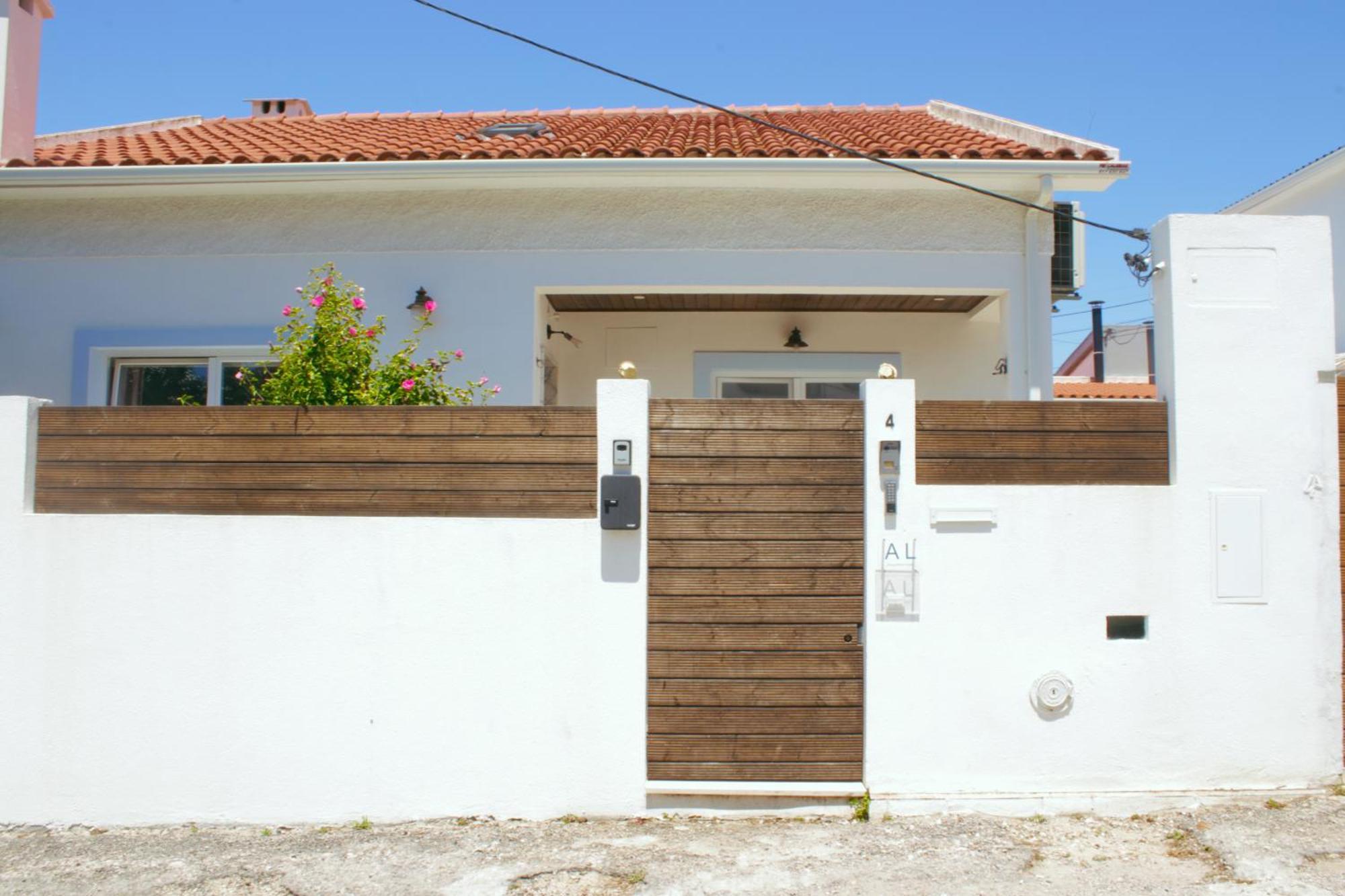 Vila Vale Guest House - Surf & Yoga Charneca  Zewnętrze zdjęcie